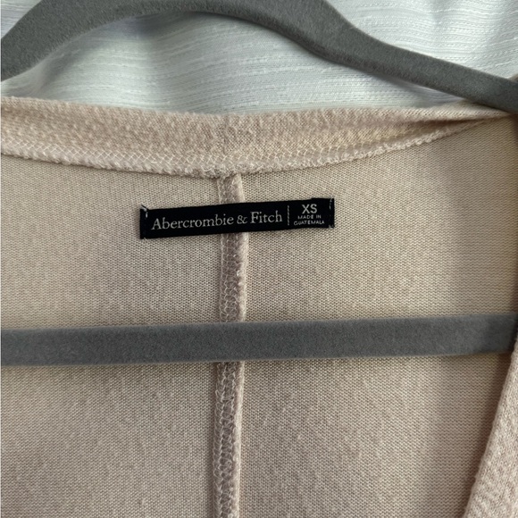 Abercrombie and Fitch Cream Button Down - Picture 2 of 4